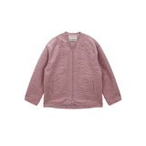 ピンク色の女性のためにキルティングジャンパーをウォームアップします