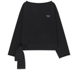 BACK LOGO RAW CUT BOAT NECK TOP IN BLACK