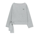 BACK LOGO RAW CUT BOAT NECK TOP IN GREY
