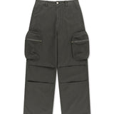 VOLUME TUCK CARGO PANTS IN CHARCOAL