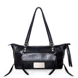 FLAP POCKET SHOULDER BAG IN BLACK